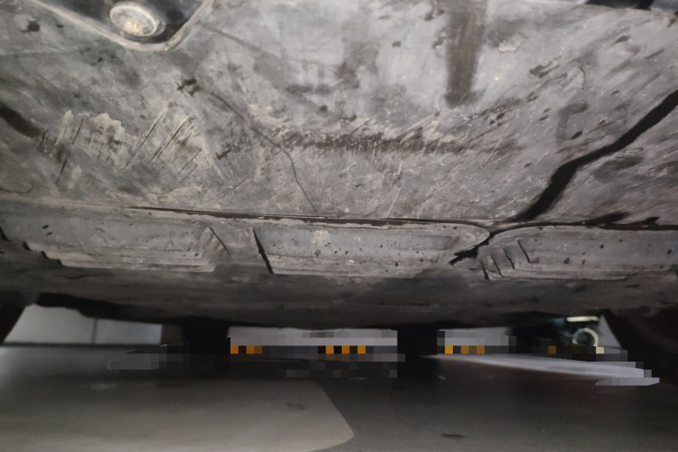 宾利 飞驰 2010款 6.0T 四座版局部细节9008