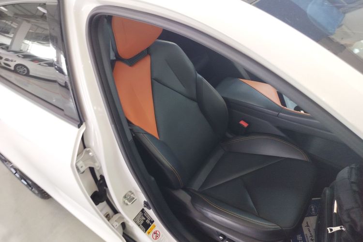 长安UNI-V 智电iDD 2023款 智电iDD 1.5T 113km智酷型局部细节41