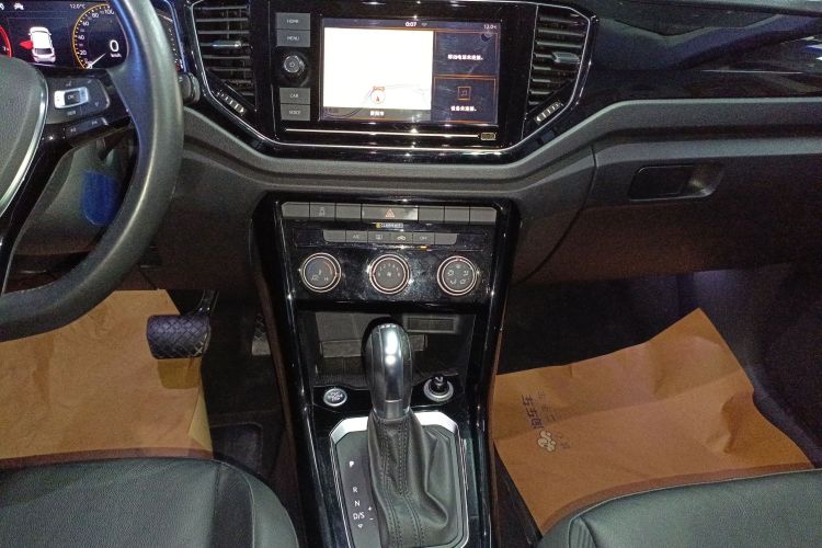 大众 T-ROC探歌 2019款 280TSI DSG两驱舒适型 国VI中控内饰16