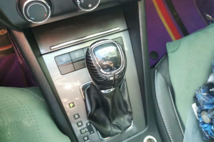 斯柯达 明锐 2018款 旅行车 TSI280 DSG豪华版中控内饰18