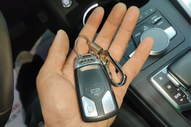 奥迪A4L 2019款 40 TFSI 时尚型 国VI中控内饰11