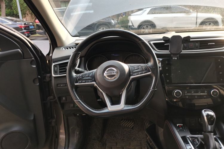 日产 逍客 2019款 2.0L CVT豪华版局部细节13