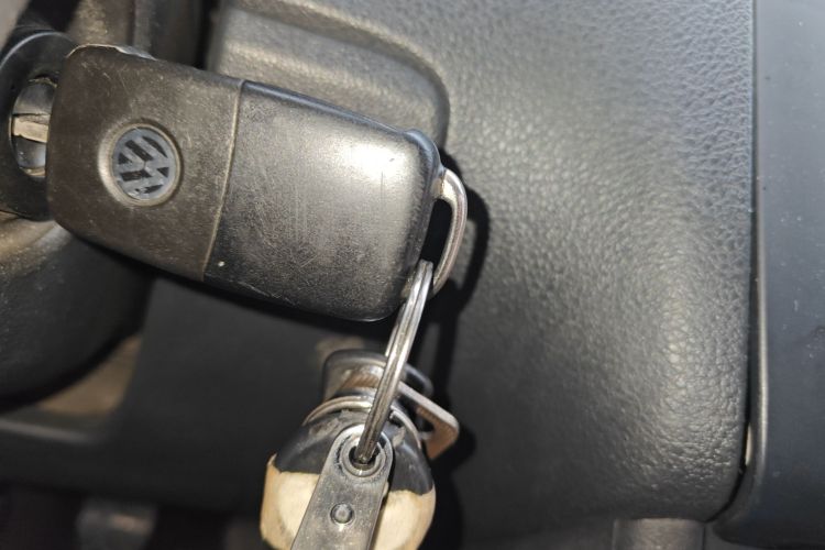 大众 Polo 2013款 1.4L 手动风尚版中控内饰11