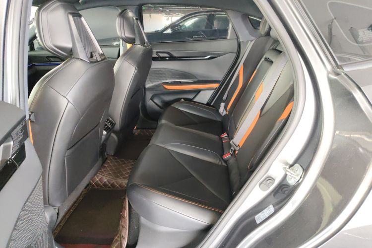 长安UNI-V 2022款 1.5T 运动版中控内饰21