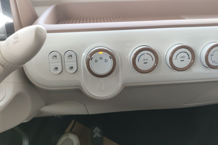 奔腾小马 2026款 222km 闪耀马局部细节18