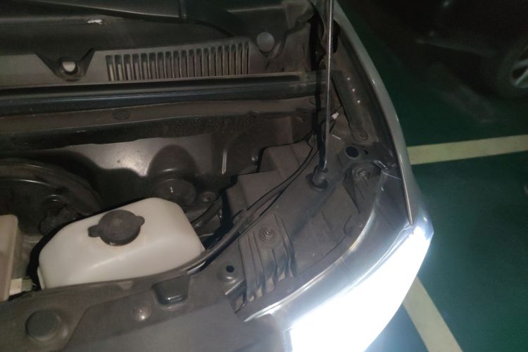 五菱汽车 宏光MINIEV 2022款 GAMEBOY 200km 玩咖款 磷酸铁锂局部细节9007