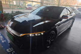 比亚迪 汉 2025款 DM-i 智驾版 125KM尊荣型