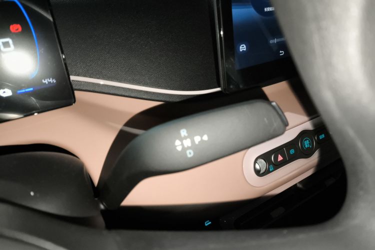 比亚迪 海鸥 2025款 智驾版 305km 活力版中控内饰18