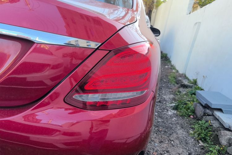 奔驰C级 2017款 C 200 L 运动版车身外观9