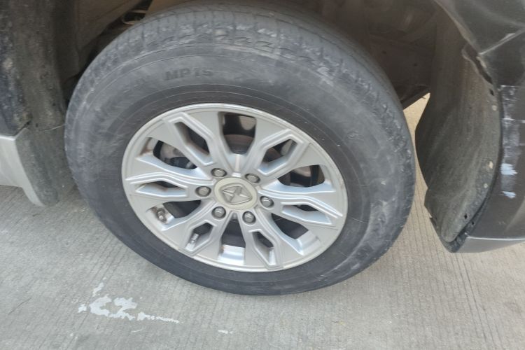 江铃 驭胜S350 2016款 2.0T 自动两驱汽油豪华天窗版7座车身外观6007