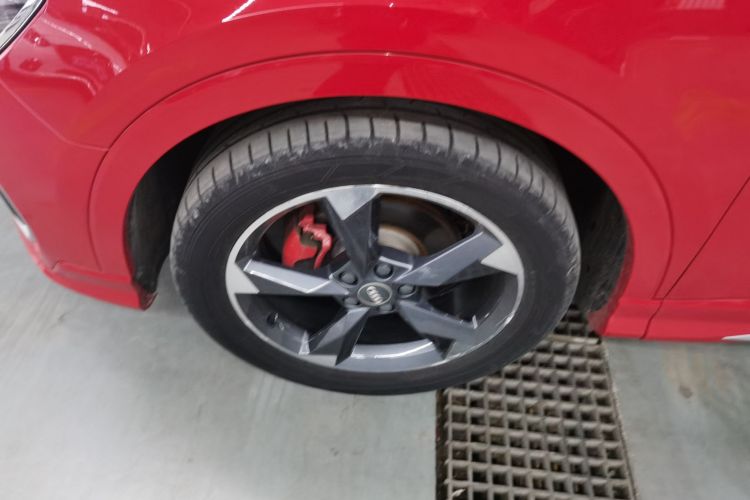 奥迪Q3 2020款 35 TFSI 时尚动感型车身外观35