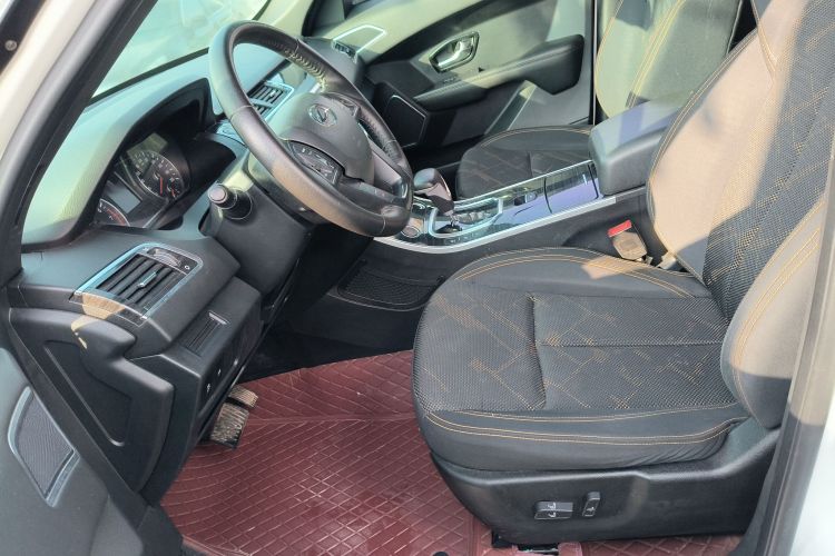 陆风X7 2018款 劲越 1.5T 全景尊享型中控内饰19