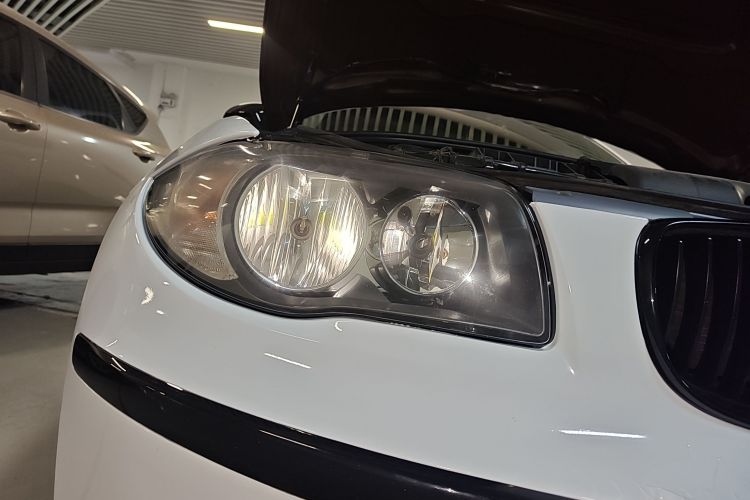 宝马1系(进口) 2008款 120i 自动挡车身外观8