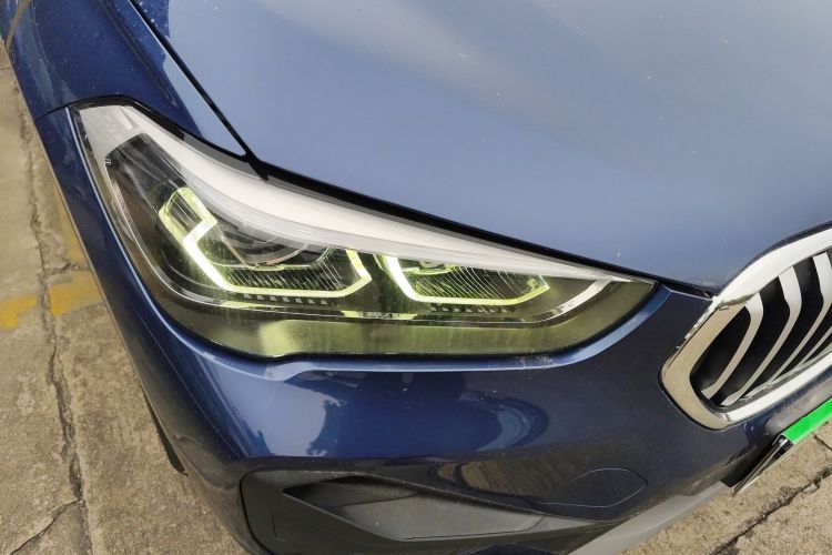 宝马X1 2021款 改款 sDrive25Li 领先型车身外观8