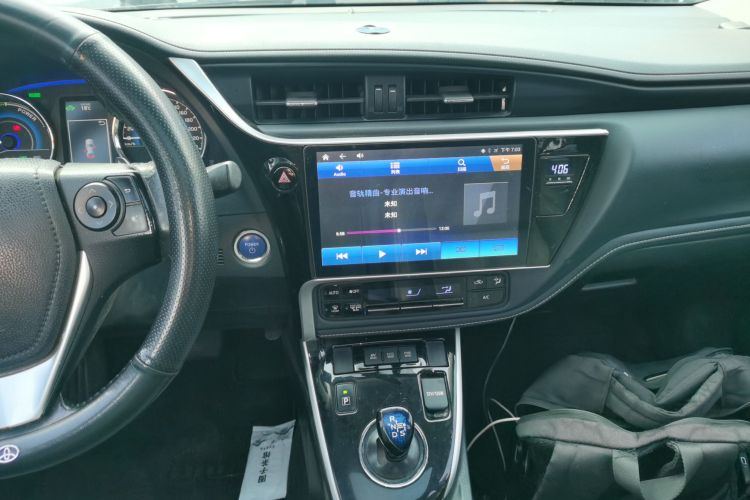 丰田 卡罗拉 2017款 改款双擎 1.8L E-CVT精英版中控内饰16