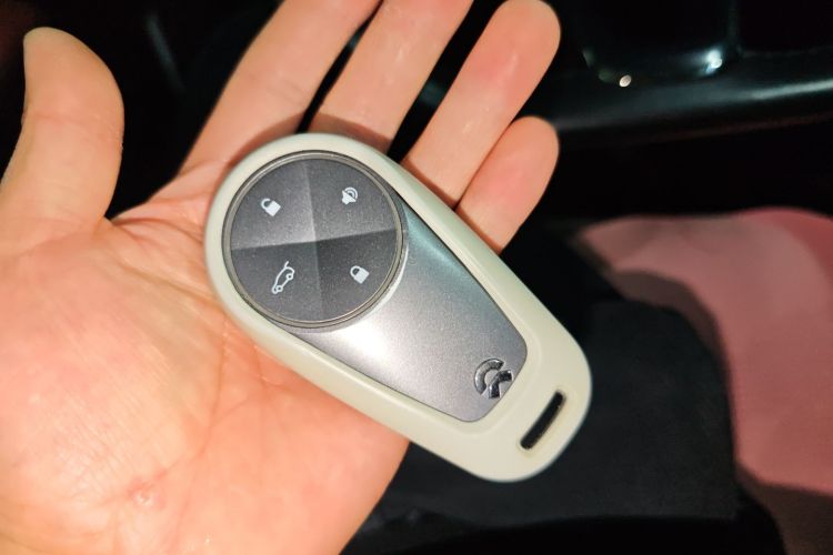 蔚来EC6 2020款 465KM 运动版中控内饰11