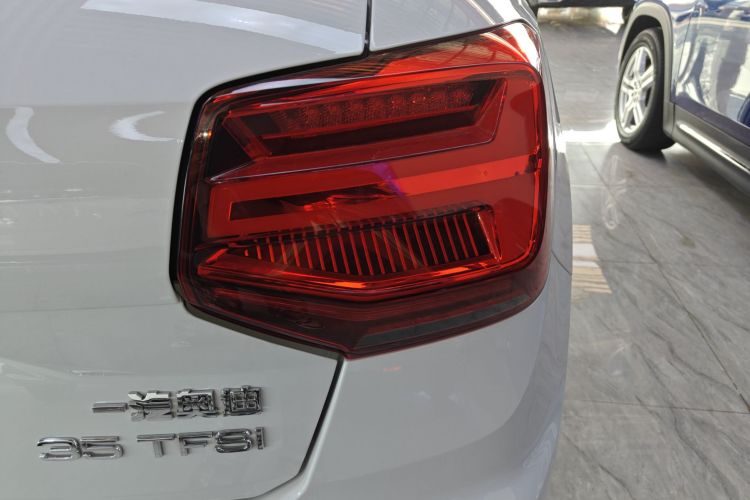 奥迪Q2L 2024款 35TFSI 进取动感型车身外观9