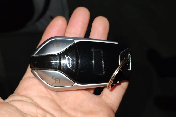 奔腾 悦意07 2025款 210km 乐享版中控内饰11