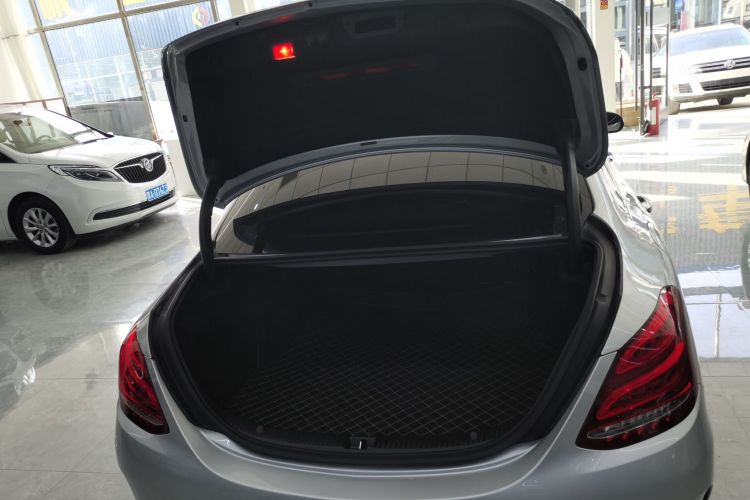 奔驰C级 2018款 C 200 L 运动版机舱底盘23