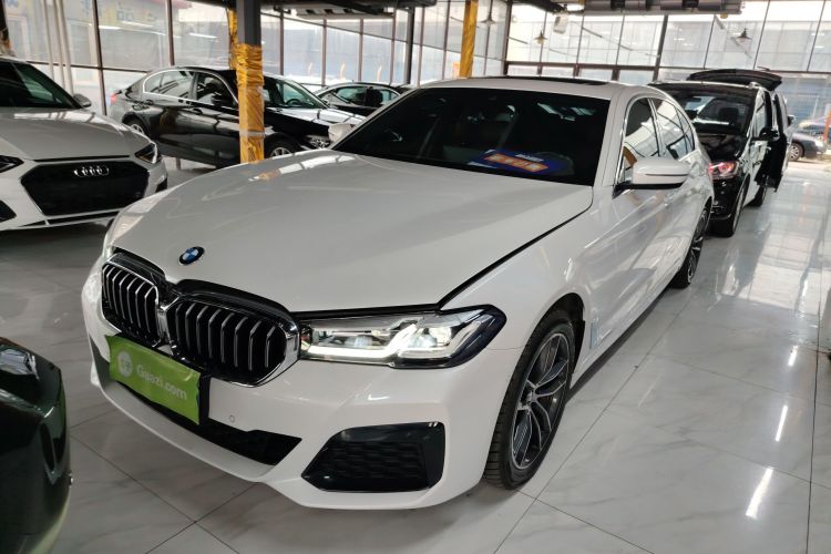 宝马5系 2022款 改款 525Li M运动套装车身外观1