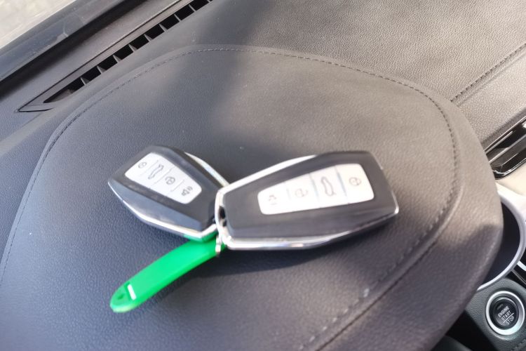 吉利汽车 帝豪 2019款 领军版 1.5L CVT向上互联型 国VI中控内饰11