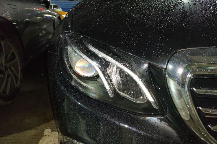 奔驰E级 2020款 E 300 L 豪华型车身外观8