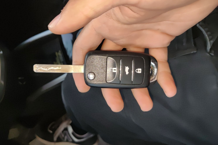 长安欧尚 奔奔E-Star 2021款 国民版 心悦版 磷酸铁锂（31.95kWh）中控内饰7001