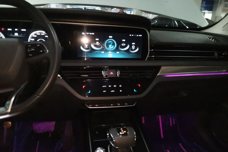 红旗HS5 2022款 改款 2.0T 智联旗享版中控内饰16