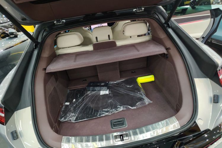 腾势Z9GT 2024款 1100四驱Ultra版中控内饰23