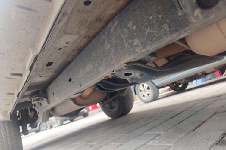 北京BJ40 2018款 2.0T 手动柴油四驱尊贵版局部细节9001