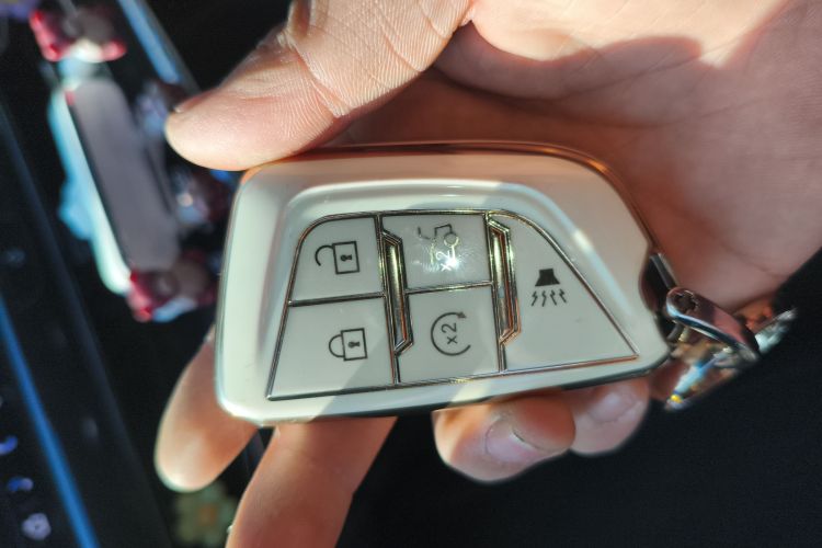 凯迪拉克CT5 2022款 28T 尊贵型中控内饰11