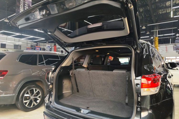 丰田 汉兰达 2018款 2.0T 四驱豪华版 7座 国VI机舱底盘23