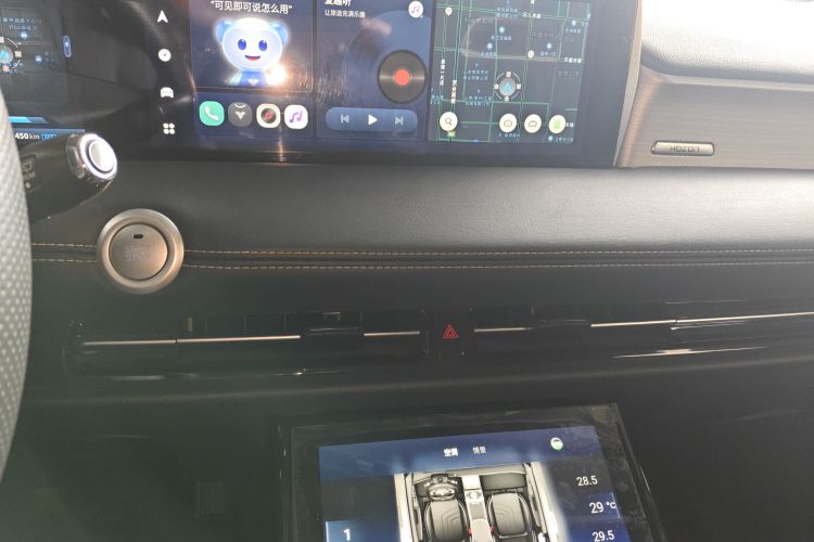 哪吒汽车 2022款 哪吒U-Ⅱ 610 三元锂局部细节16