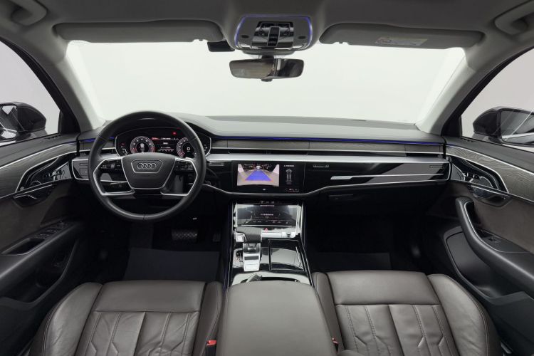 奥迪A8 2023款 A8L 45 TFSI quattro 豪华型中控内饰12