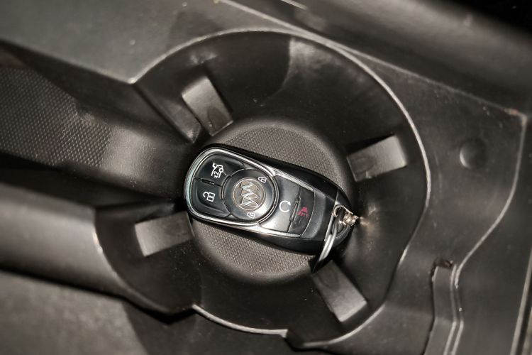 别克 君越 2019款 28T 豪华型中控内饰11