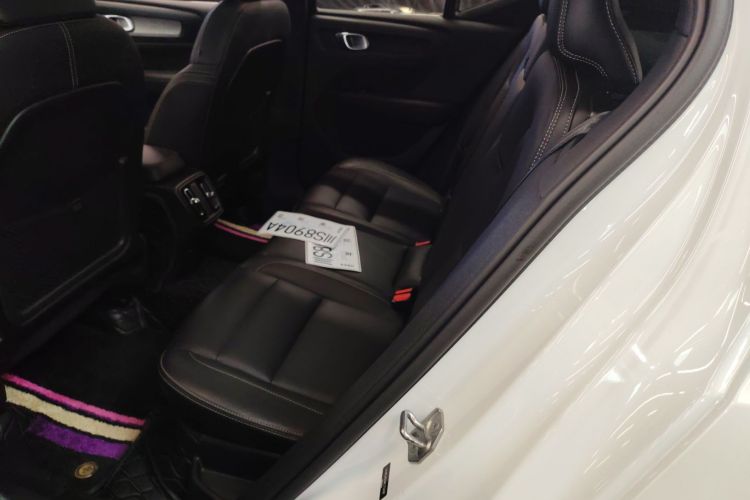 沃尔沃XC40 2022款 T4 四驱智远豪华版中控内饰21