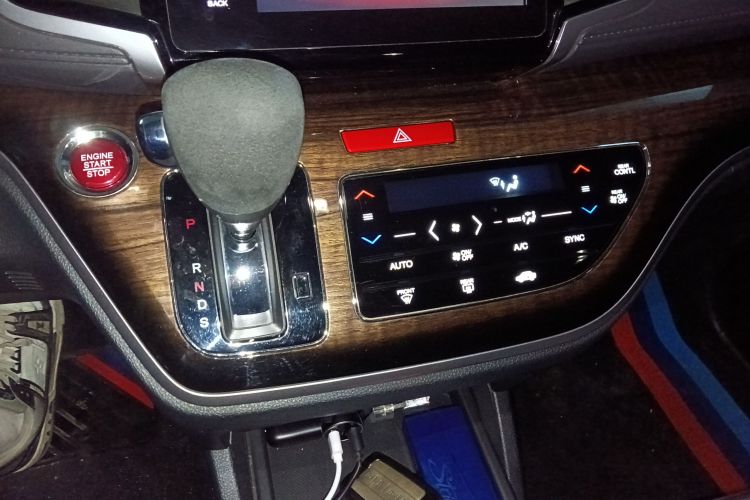 本田 奥德赛 2017款 2.4L 智享版中控内饰18