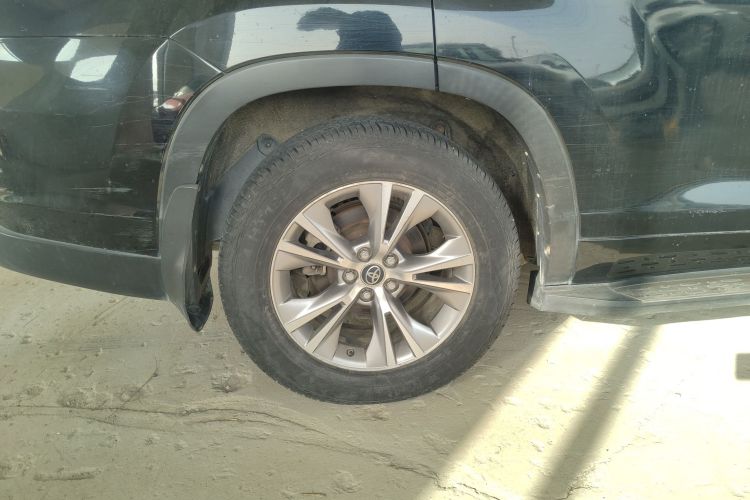 丰田 汉兰达 2015款 2.0T 四驱精英版 7座车身外观6008