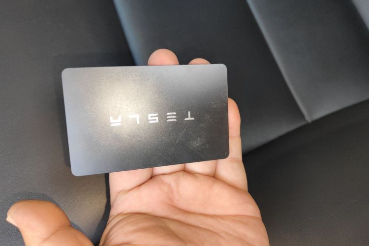 特斯拉 Model Y 2024款 后轮驱动版中控内饰7001