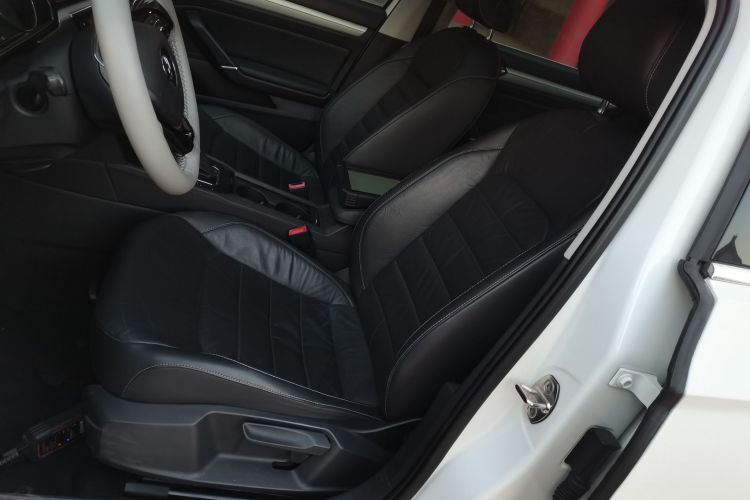 大众 凌渡 2015款 330TSI DSG舒适版局部细节19