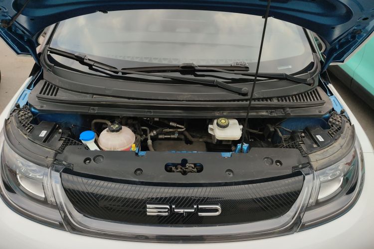 比亚迪 海豚 2021款 405km 时尚版机舱底盘24