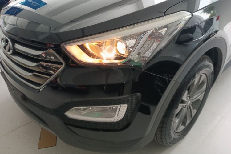 现代 胜达 2015款 2.0T 自动两驱舒适型 5座局部细节36