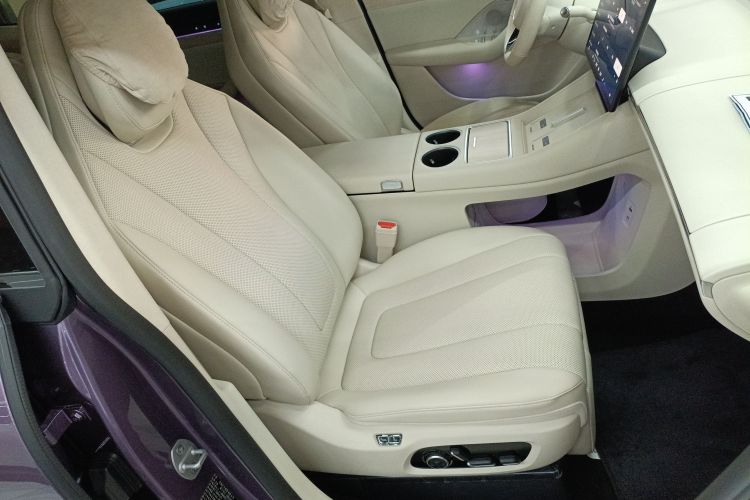 鸿蒙智行 智界R7 2025款 增程 251km Max局部细节41