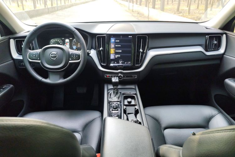 沃尔沃XC60 2019款 T5 四驱智远版 国VI中控内饰12