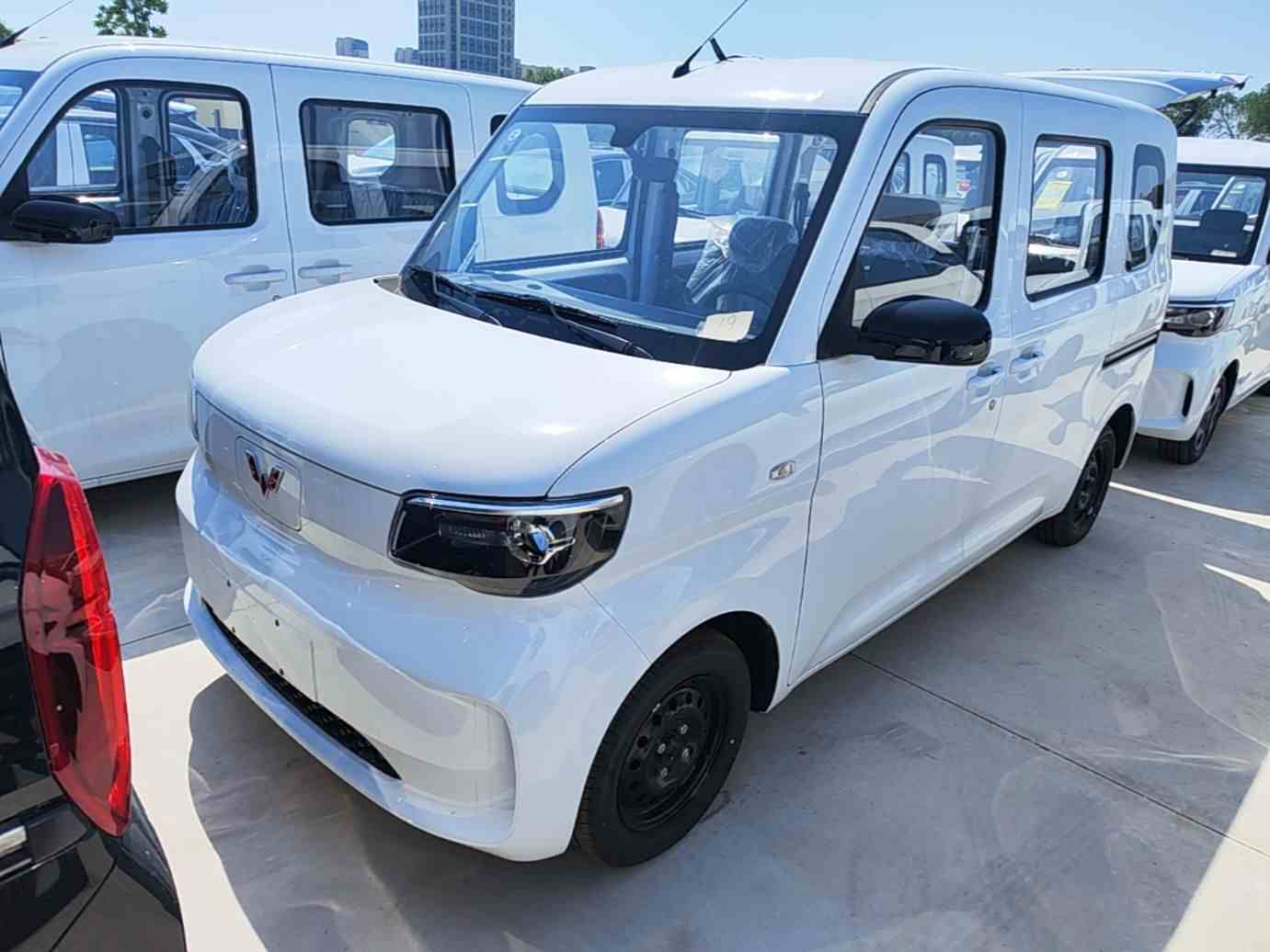 五菱汽车 五菱之光新能源 2025款 201km 标准型(2)