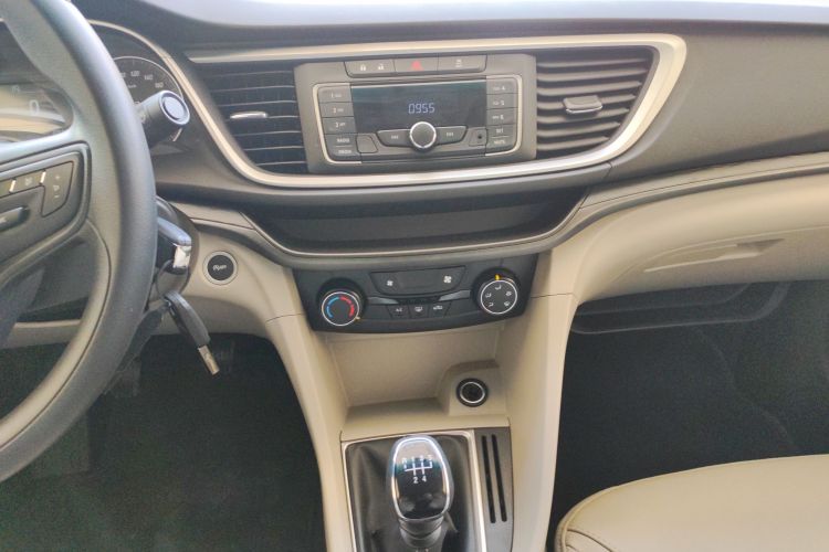 别克 英朗 2017款 15N 手动精英型中控内饰16