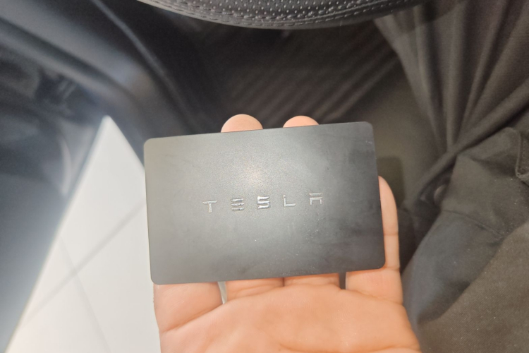 特斯拉 Model Y 2023款 后轮驱动版中控内饰11