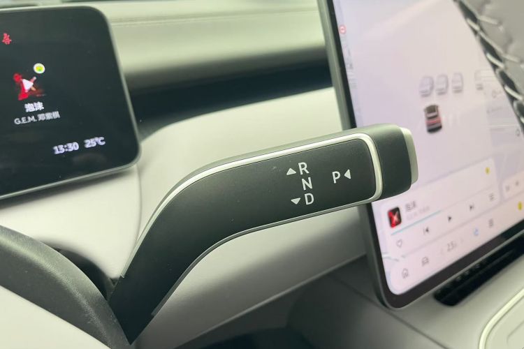 蔚来ET5T 2025款 75kWh Touring中控内饰18