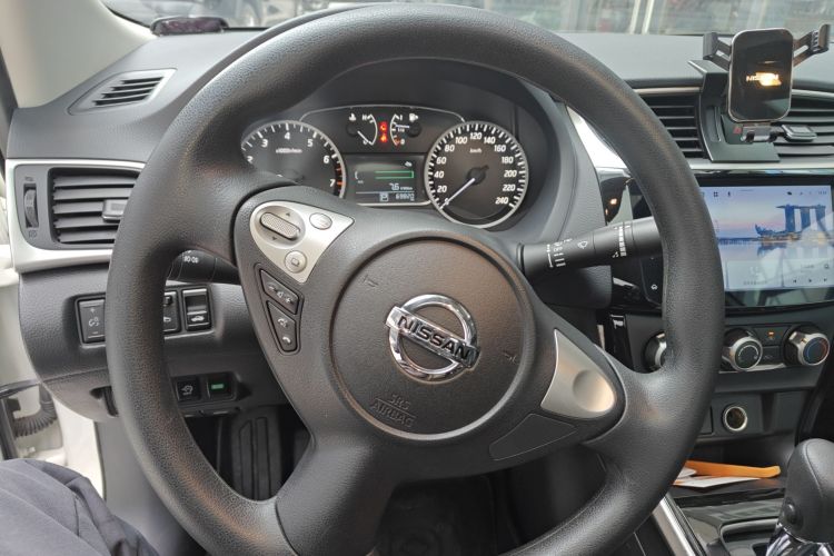 日产 轩逸 2021款 经典 1.6XL CVT豪华版中控内饰13