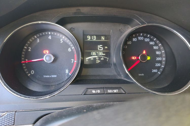 大众 宝来 2013款 1.6L 自动时尚型中控内饰14